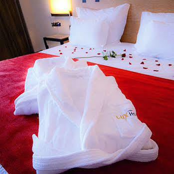 Avenida De Hotel 3*