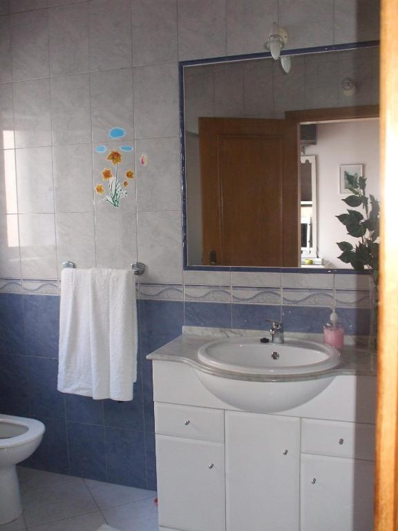 Dinas Guesthouse Guest house