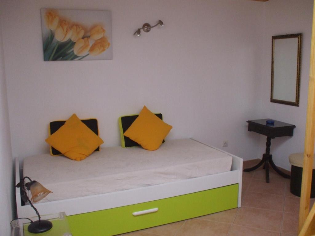 Guest house Dinas Guesthouse Lagos