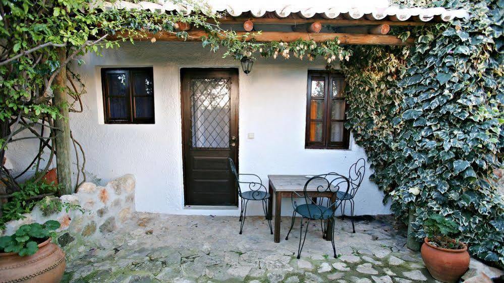 Uma Casa A Beira Sol 3*