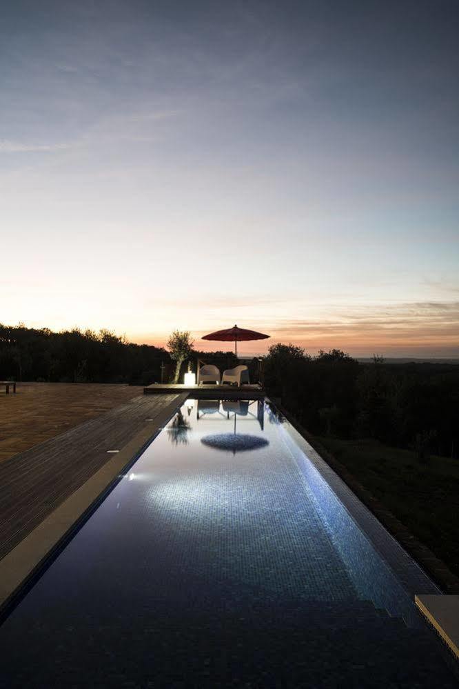 Farm stay A Serenada Enoturismo