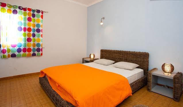 Good Feeling Hostel & Guest House Hostel Raposeira (Faro)