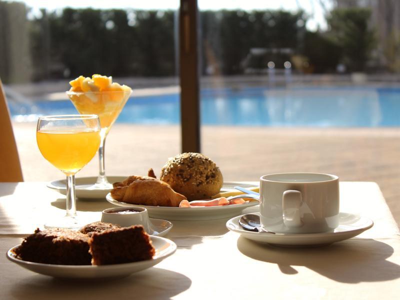 Meia Lua Hotel