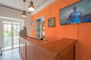 Hostel Blue Boutique & Suites Estoril