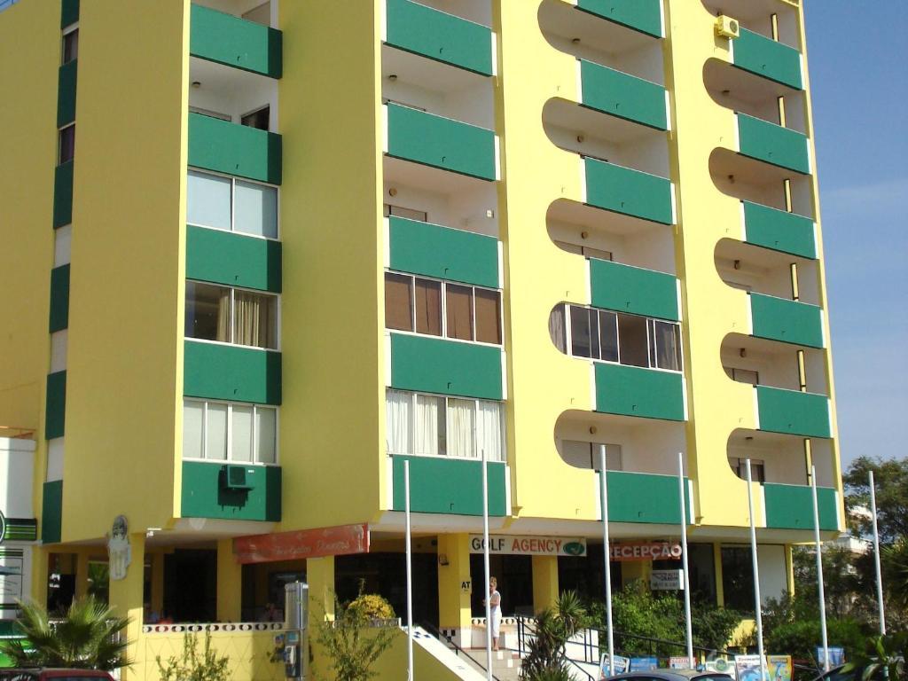 Aparthotel Parque Amendoeiras 2*