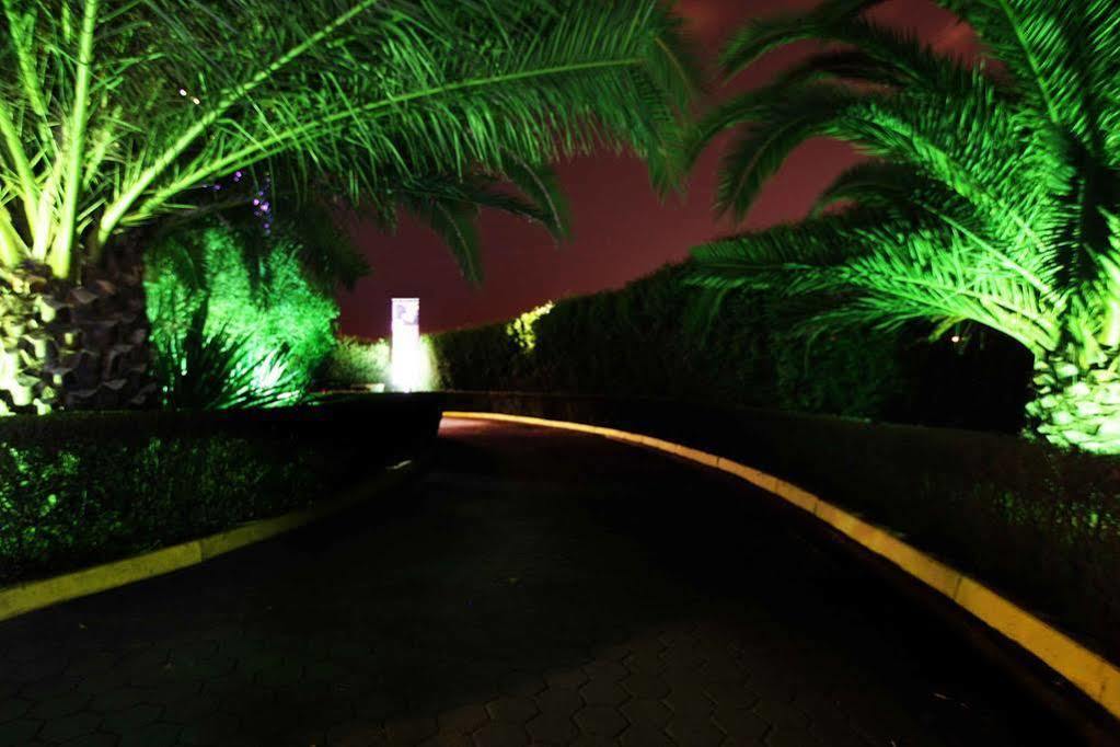 Motel Tropicana 2*