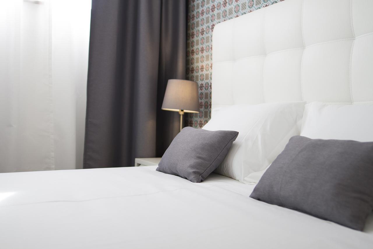 Art 4 Guest house *
