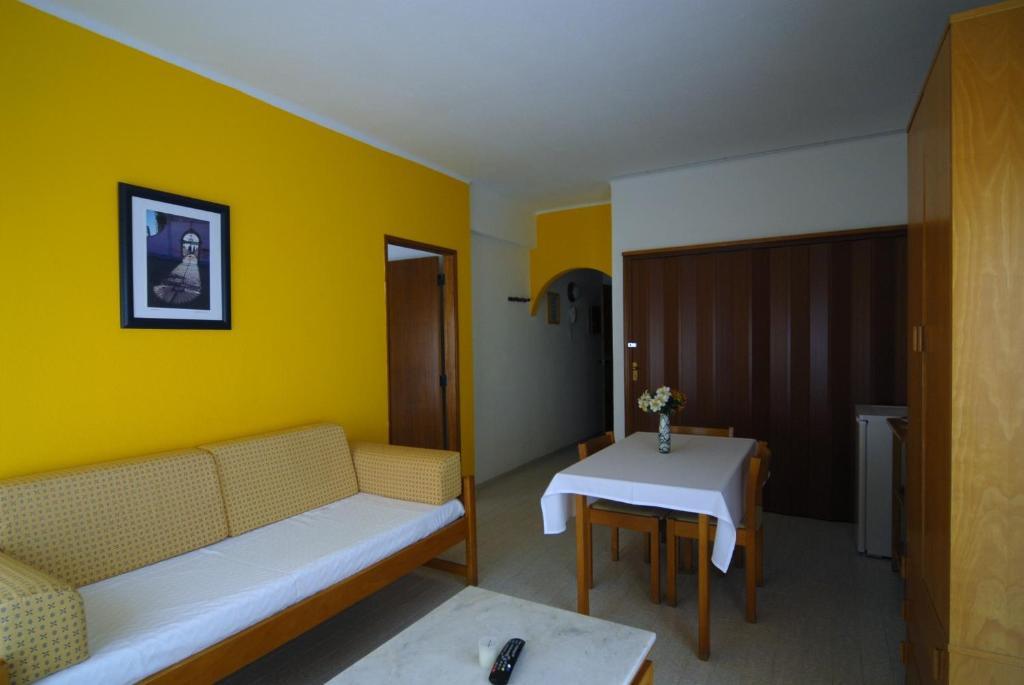 Edificio Novo Rosamar Al Guest house