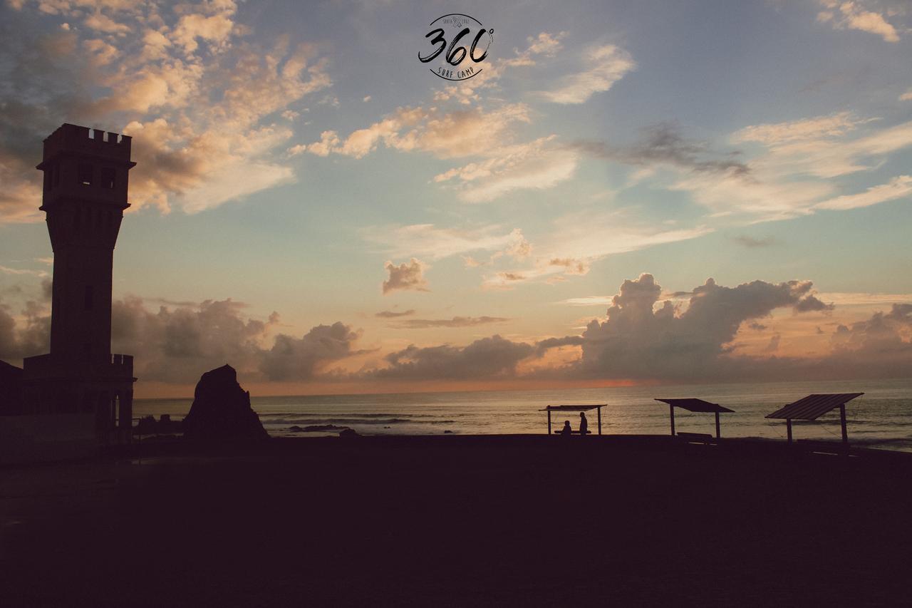 Surf Camp 360 Hostel