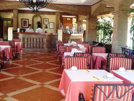 Colina Dos Mouros Hotel