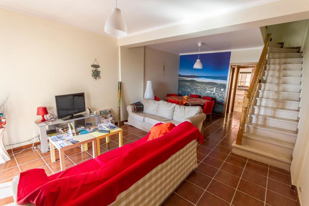 Albergue Supertubos Atouguia Da Baleia