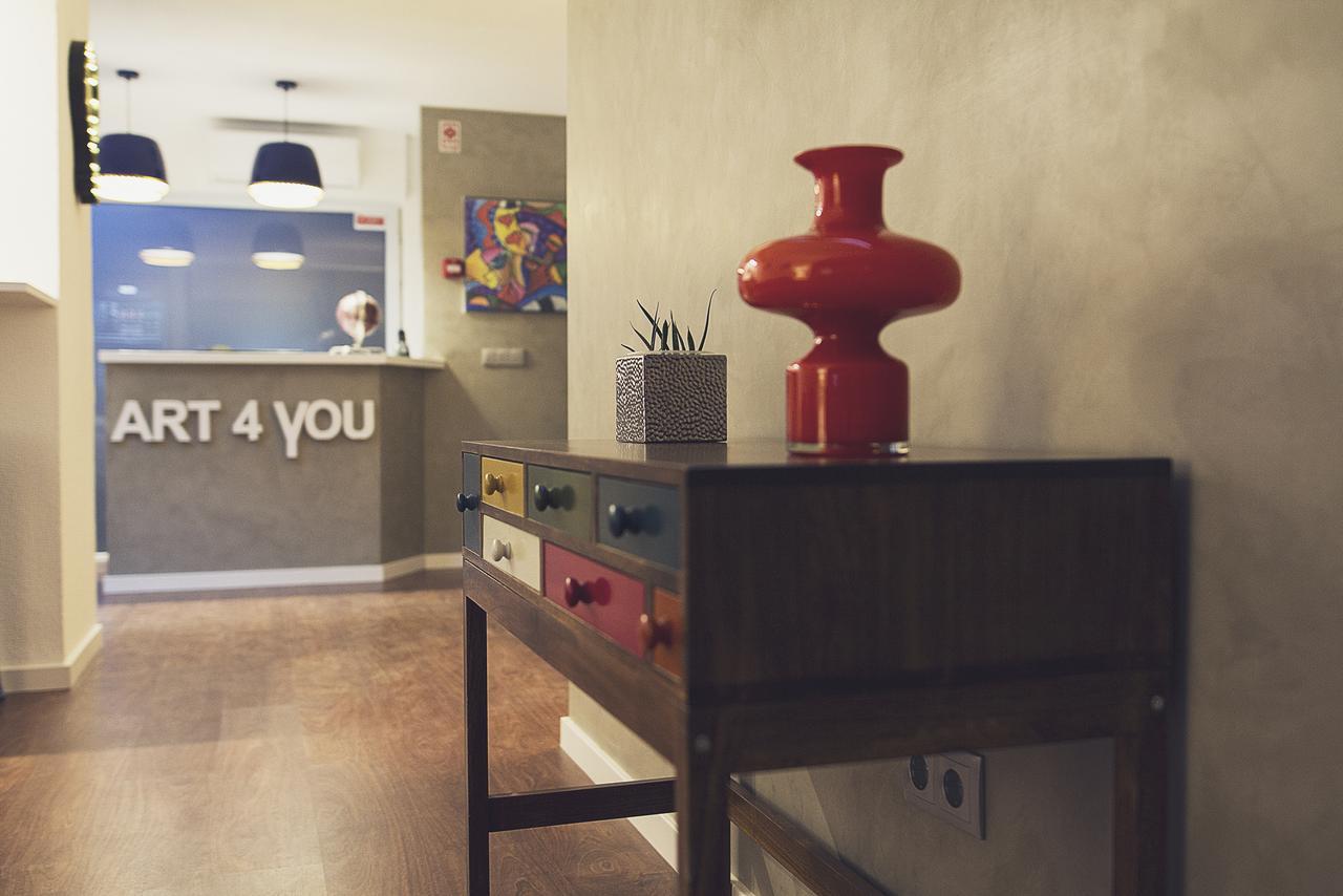 Art 4 Guest house