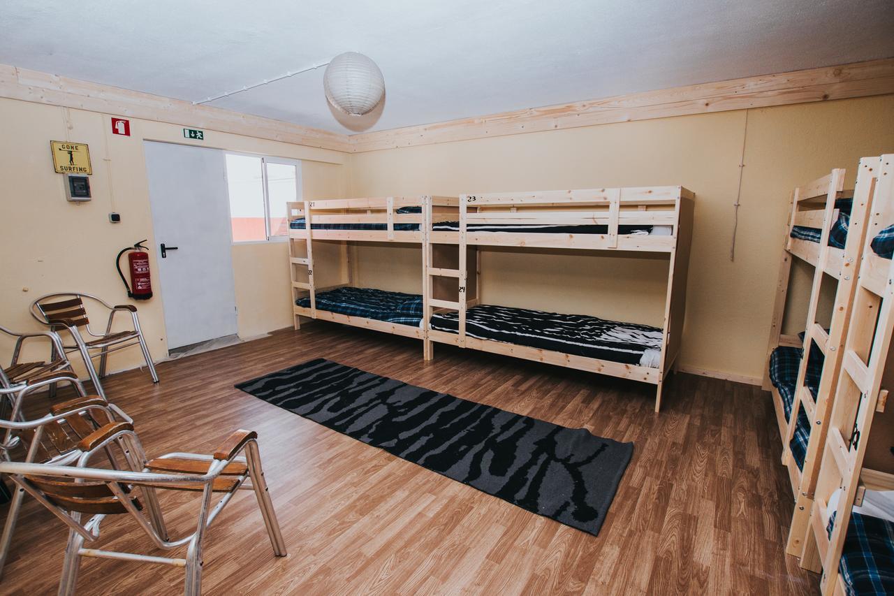 Hostel 7 Waves Surf *
