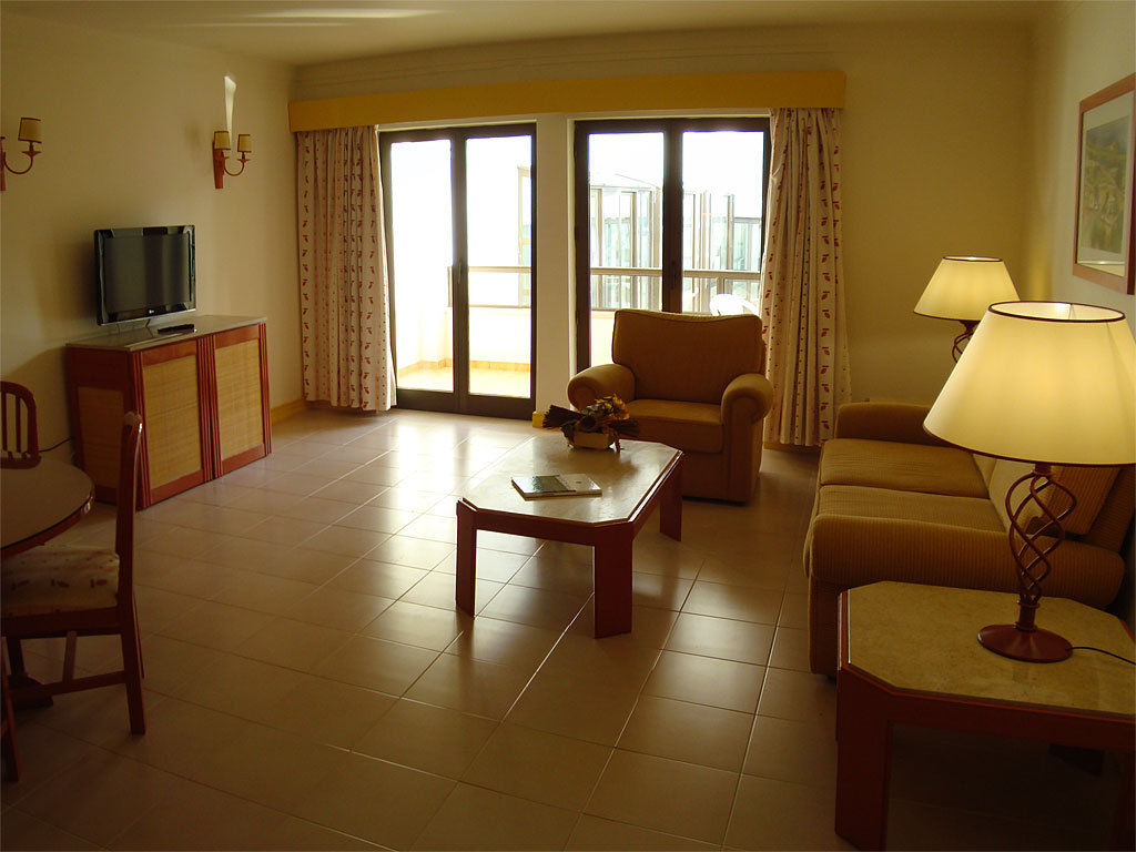 Hotel Clube Do 4*