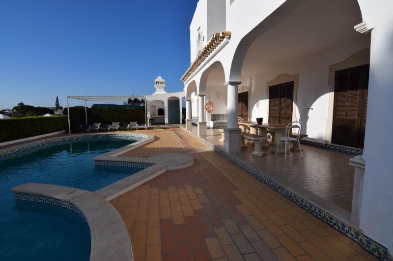 Vivenda Roseiral * Albufeira