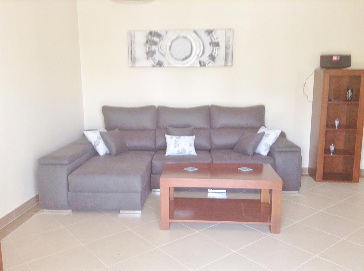 Opomar 2 Bed Apt Ao By Pola