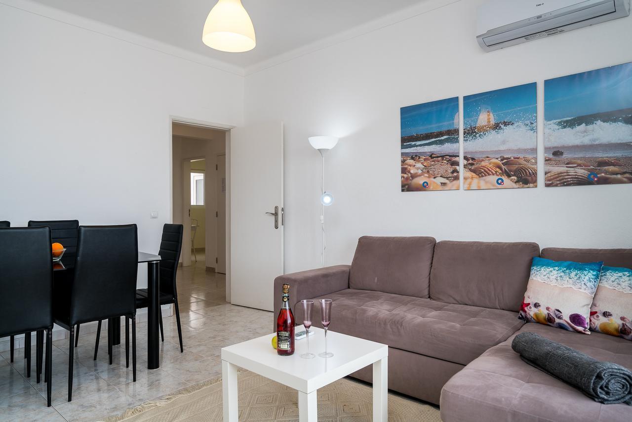 Apartment T2 Avenida- Frente Mar, Ar-condicionado, Wifi *