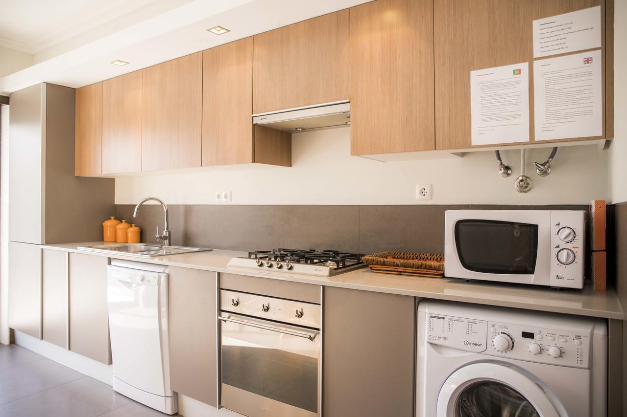 B04 - Luxury 2 Bed W Terrace Pool Lagos