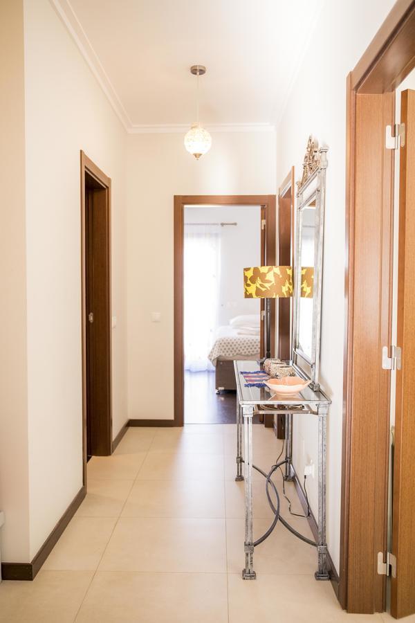 B04 - Luxury 2 Bed W Terrace Pool * Lagos