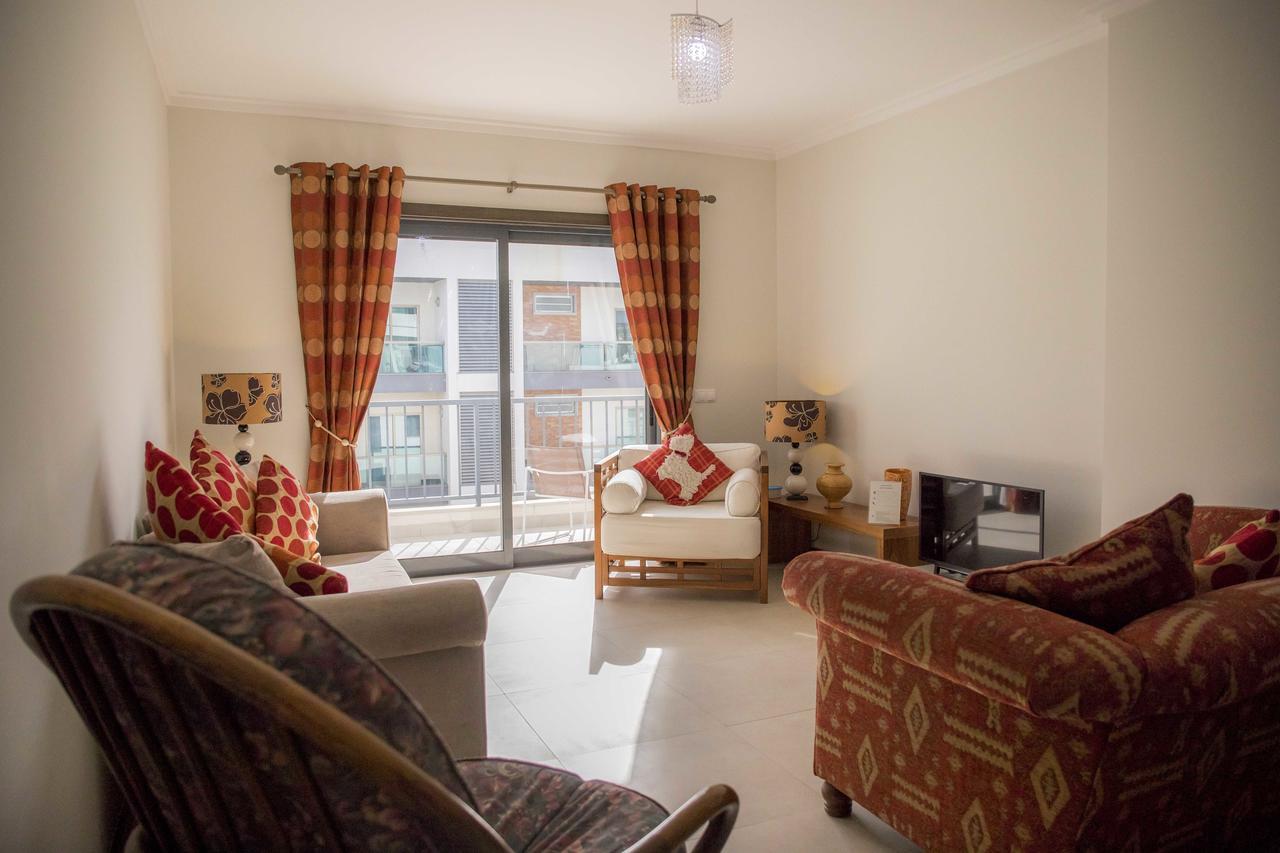 B04 - Luxury 2 Bed W Terrace Pool Apartamento