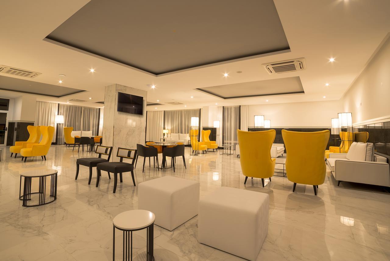 Flor Da Rocha Aparthotel 4*