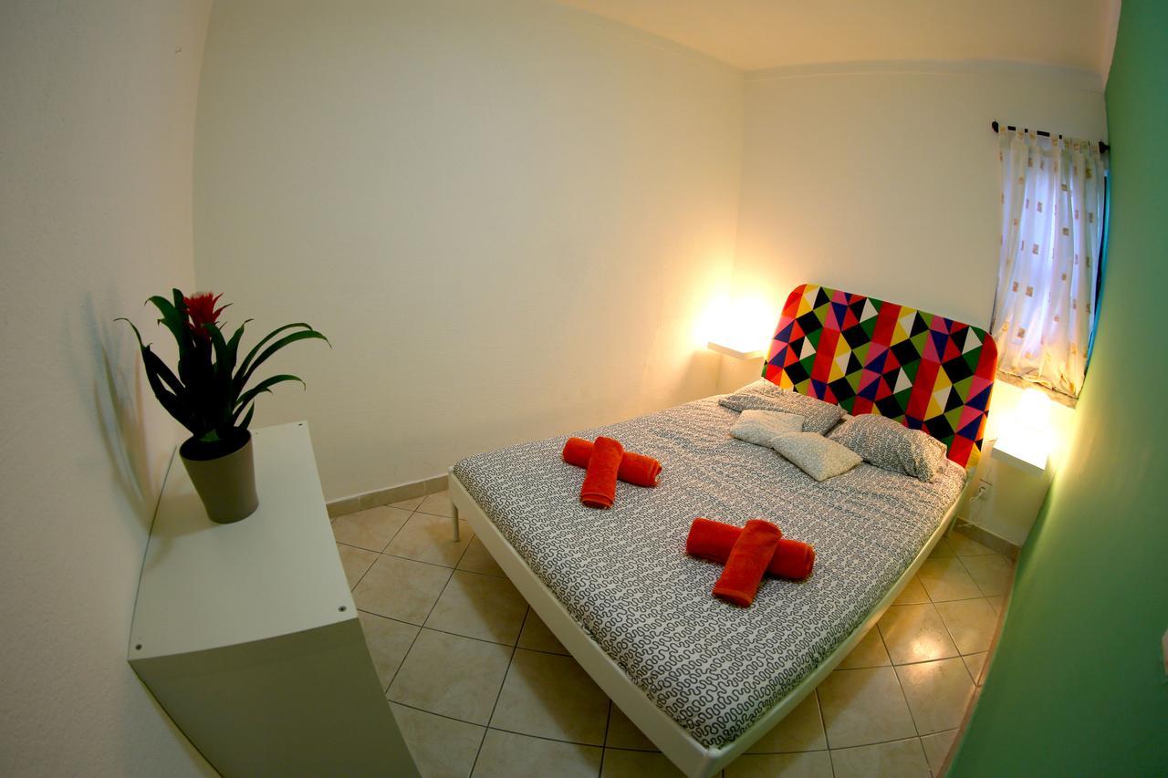 Another Surf Camp Hostel Baleal