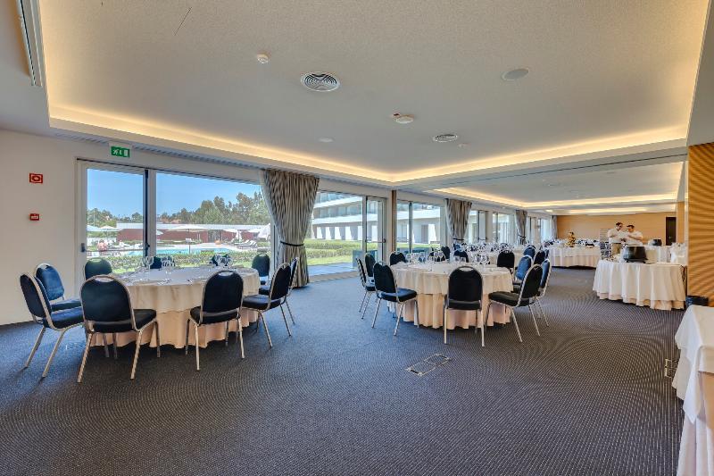 - Hotel, Termas & Hotel 4*