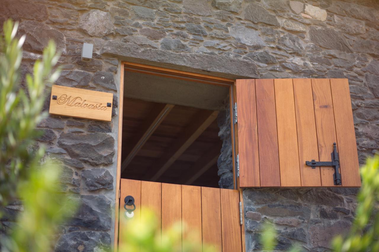 Palheiros Do Serrado By Real Vision Bed & Breakfast Estreito Da Calheta