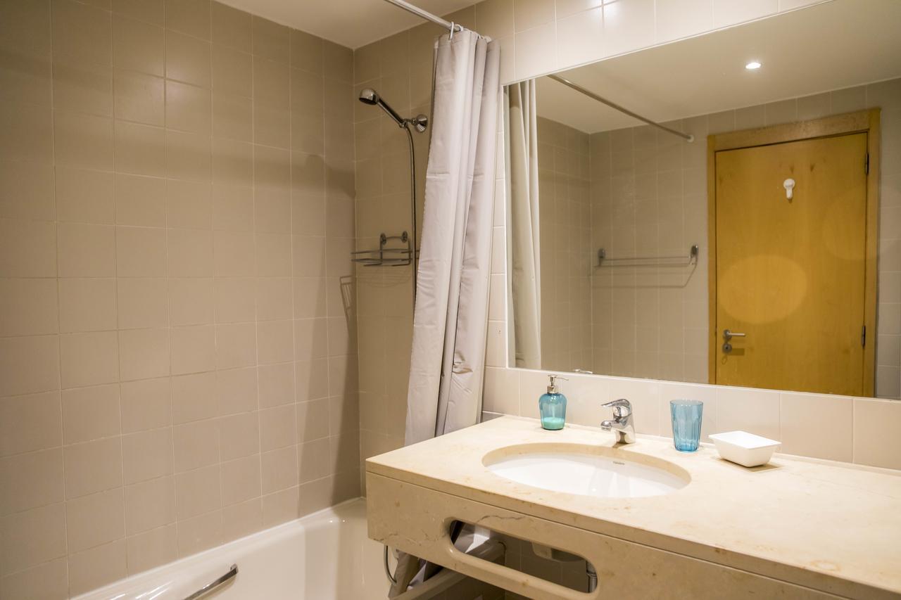 B06 - Top-floor Marina 2 Bed Lagos