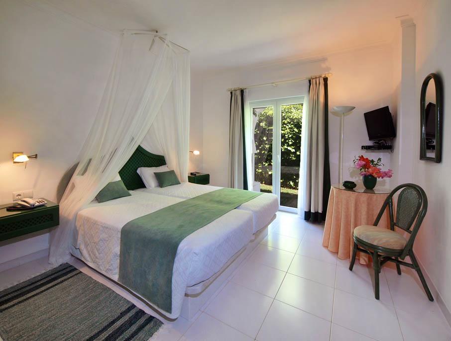 Esmeralda Villa