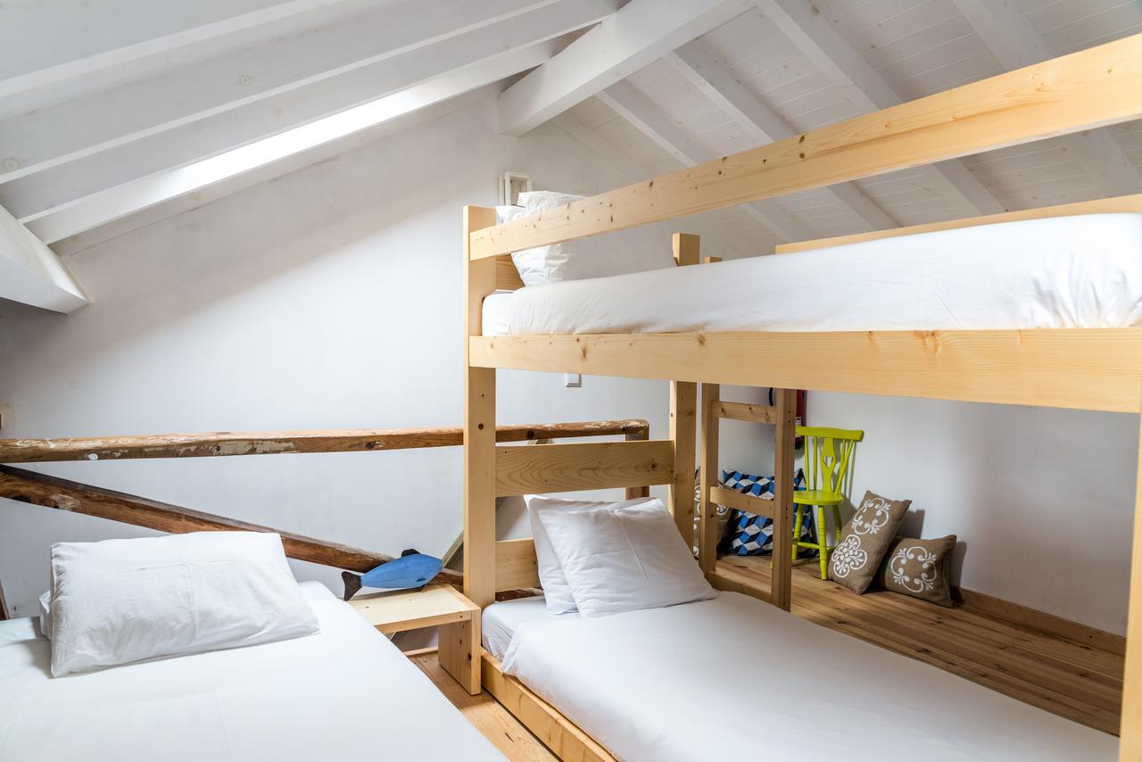 Hostel The Surf Embassy
