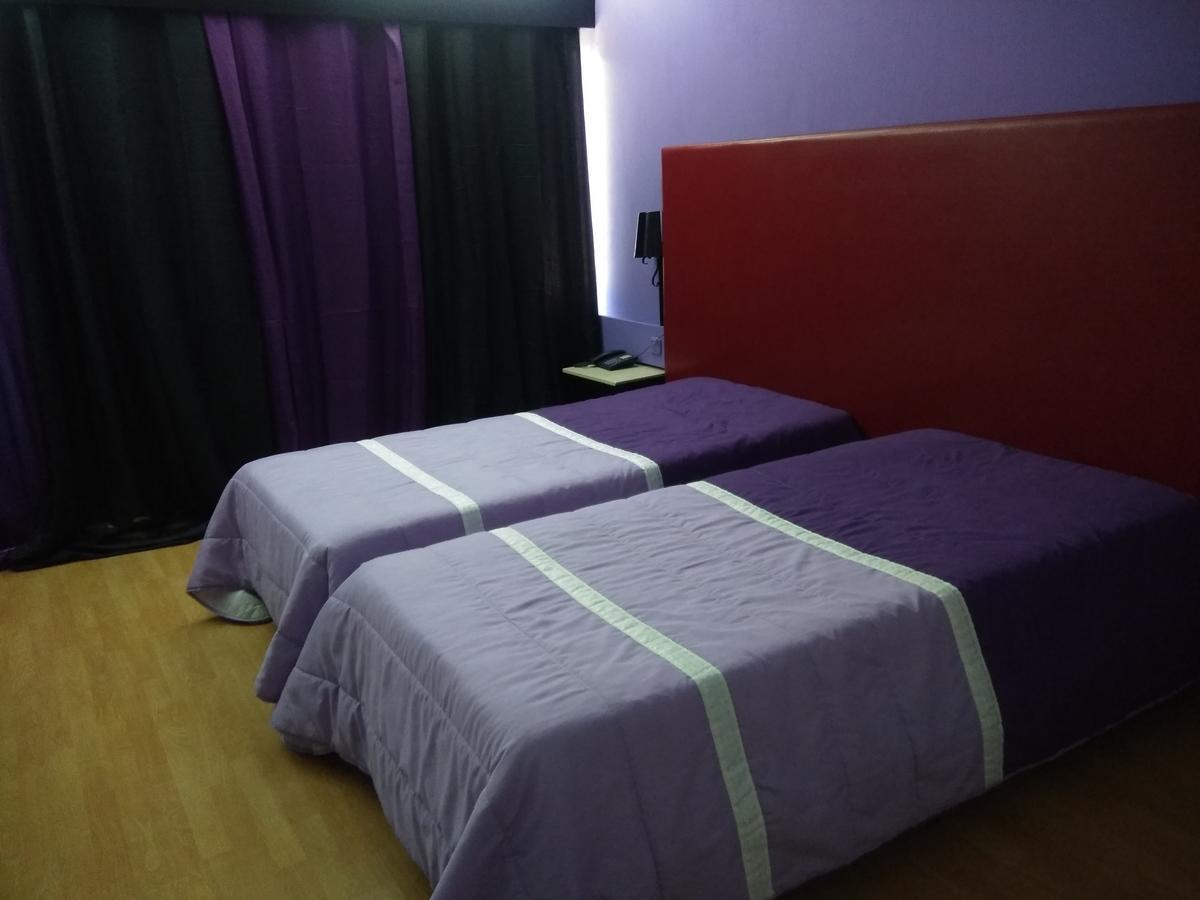 Tropical Promises Hotel Hotel Apulia