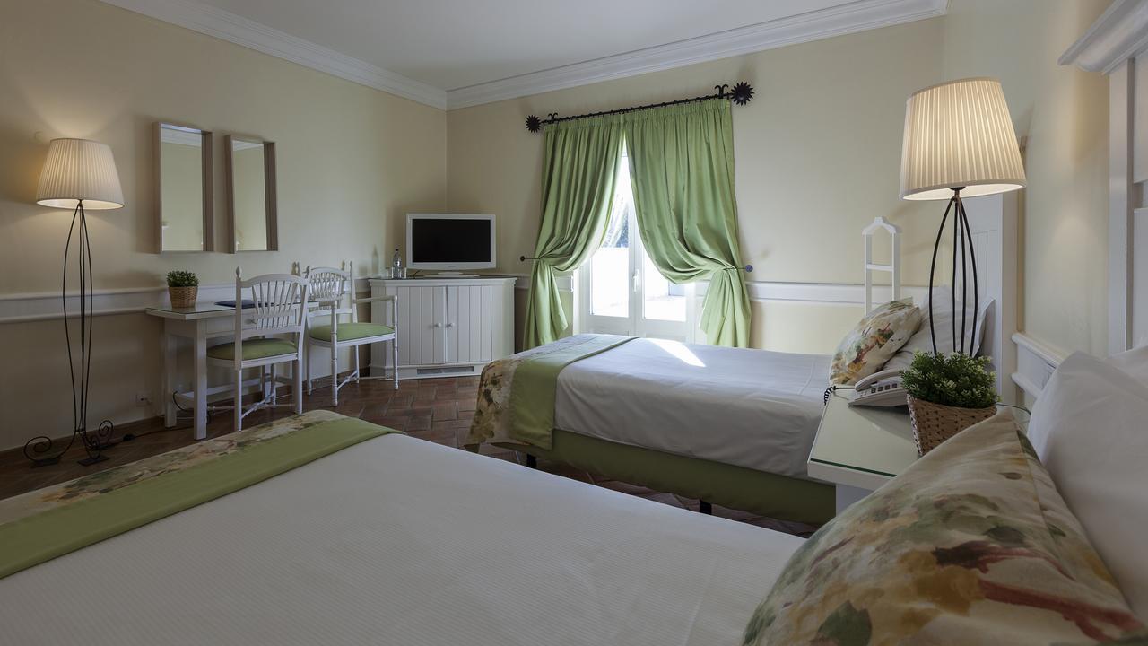 Hotel M'ar De Ar Muralhas 4*