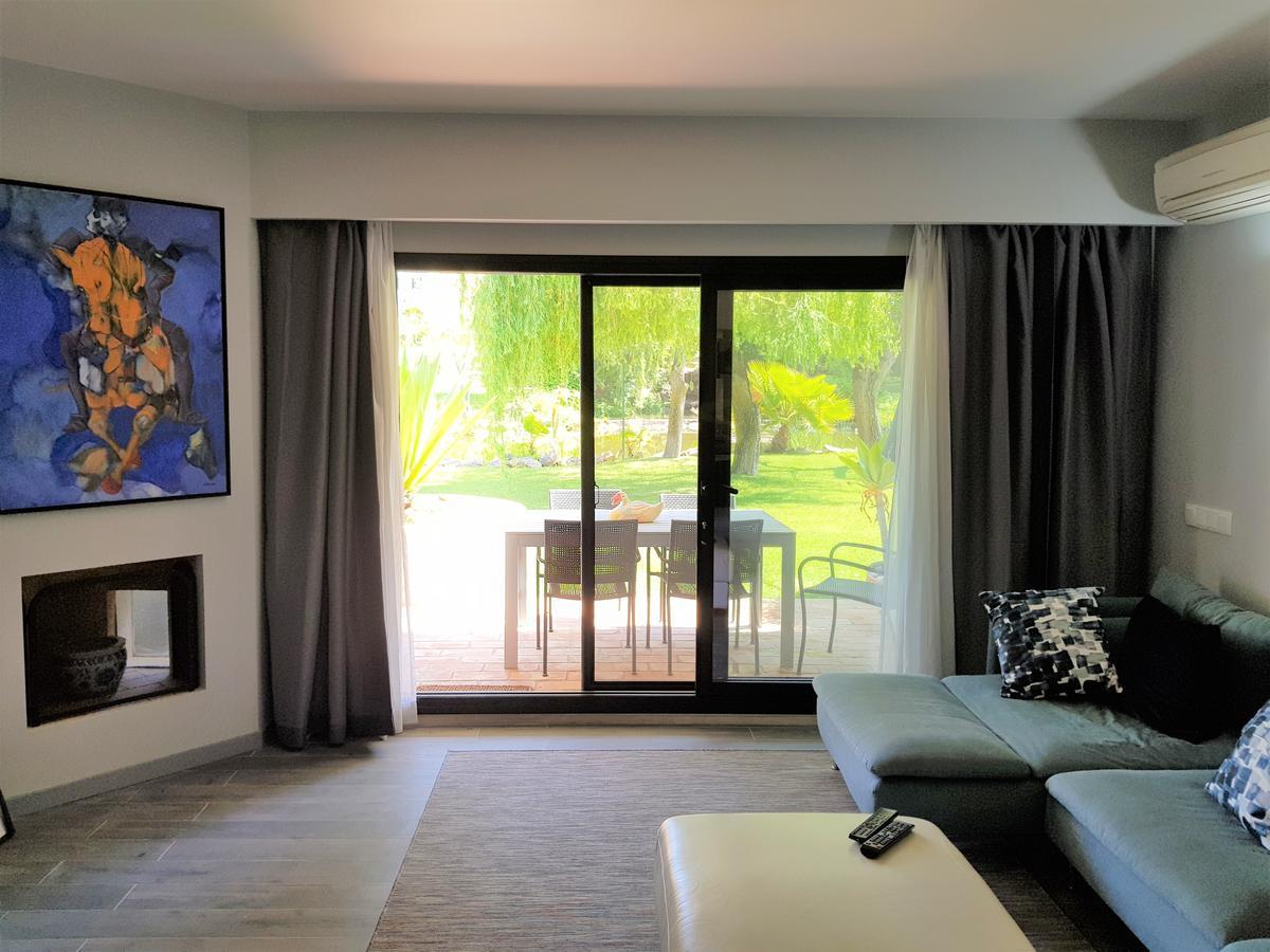 Apartment By The Almancil