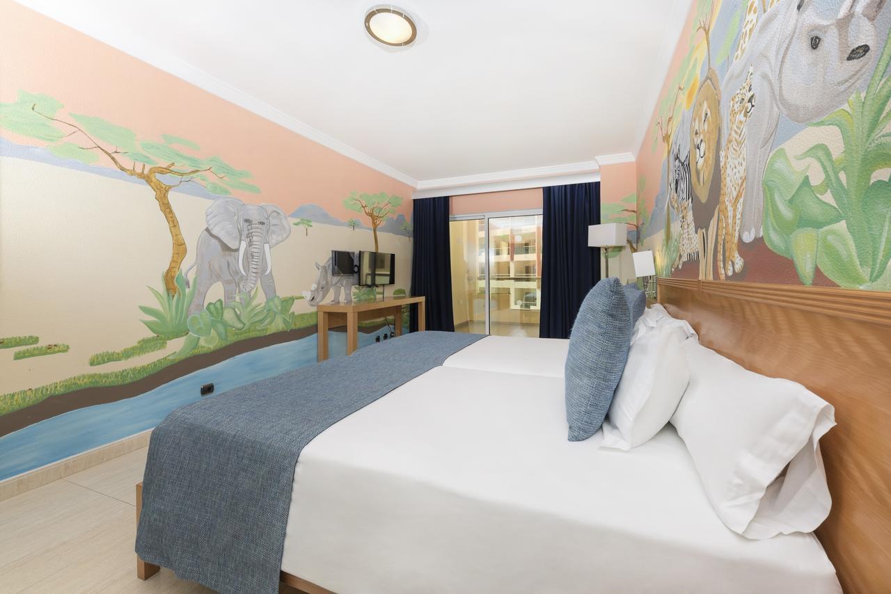 Ukino Palmeiras Village 4*