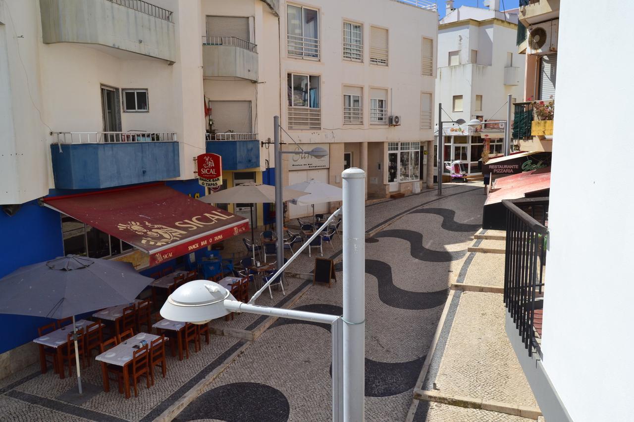 Pé Na Areia,