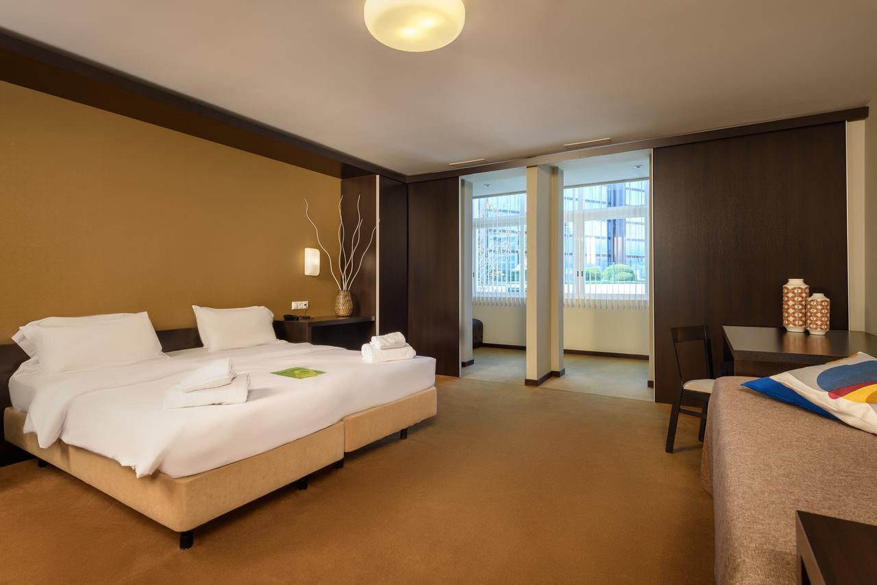 Hotel Expo Astoria 3*