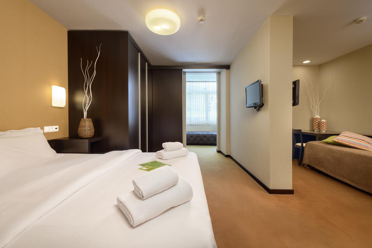 Expo Astoria Hotel 3*