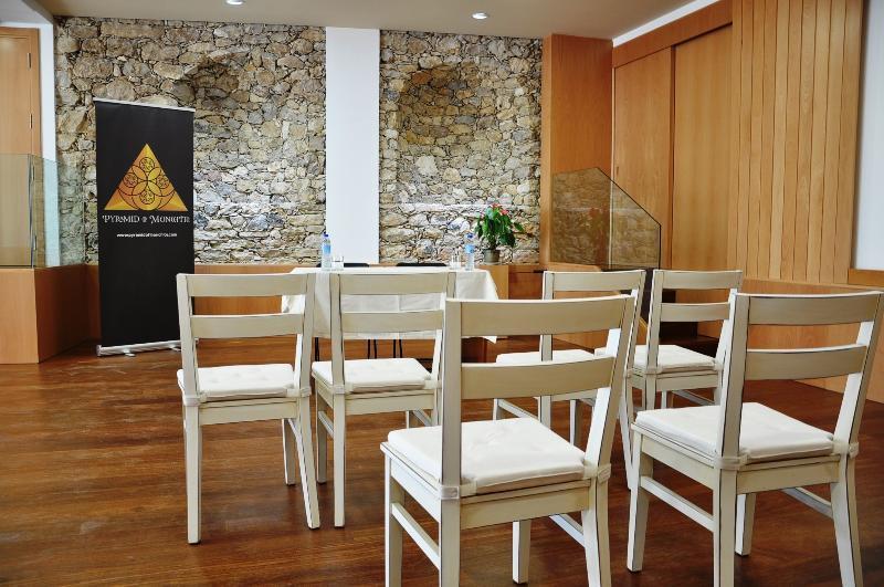 Agartha Boutique - Stonehouse Resort 4*