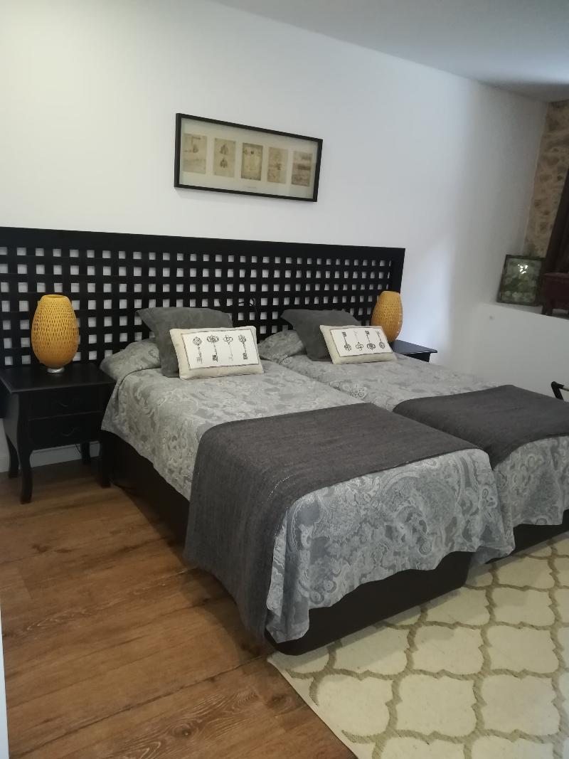 Agartha Boutique - Stonehouse 4*