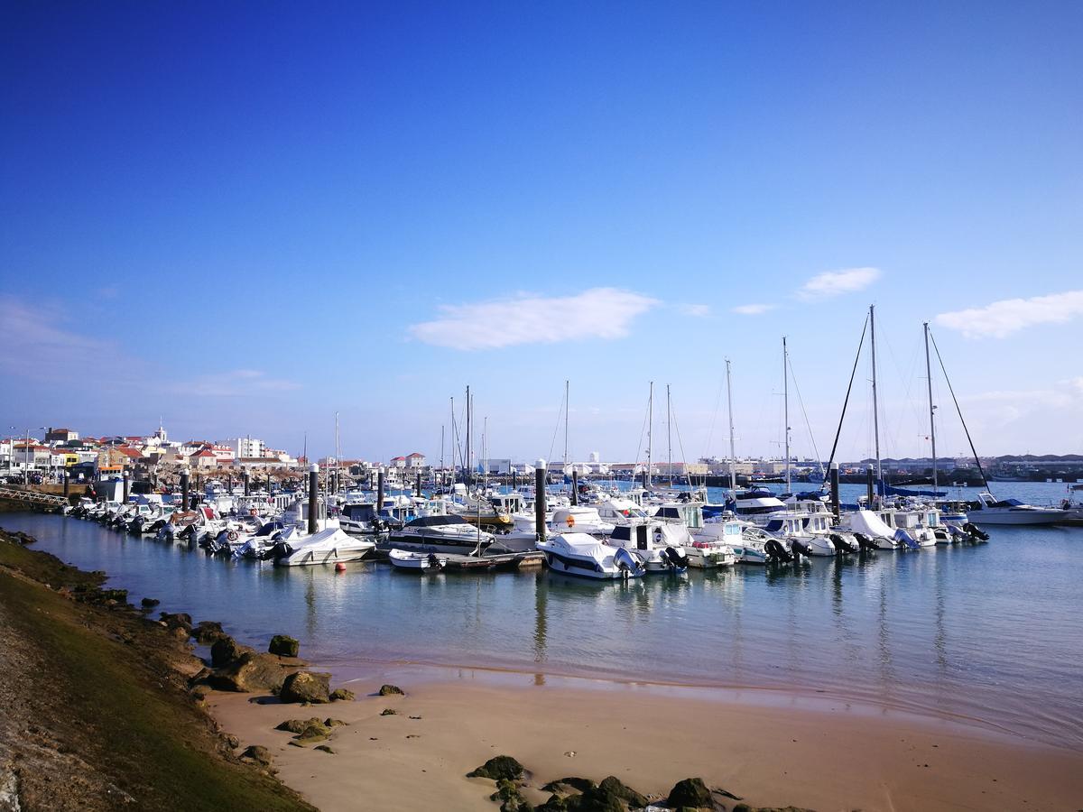 Peniche's Blue & Yellow * Peniche