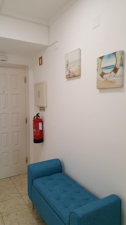 Apartment Peniche's Blue & Yellow Peniche