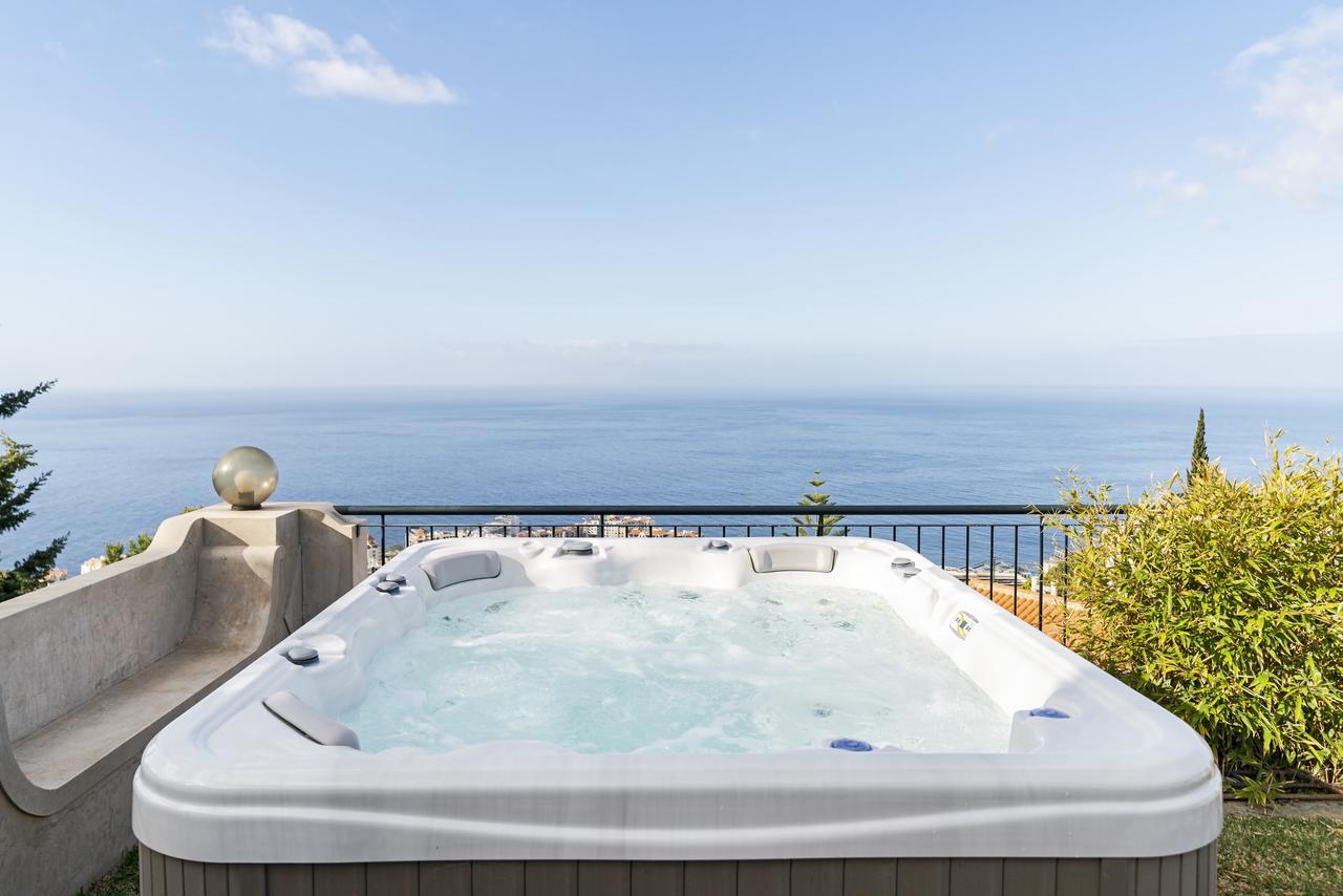 Eucalipto By An Island Villa Funchal (Madeira)