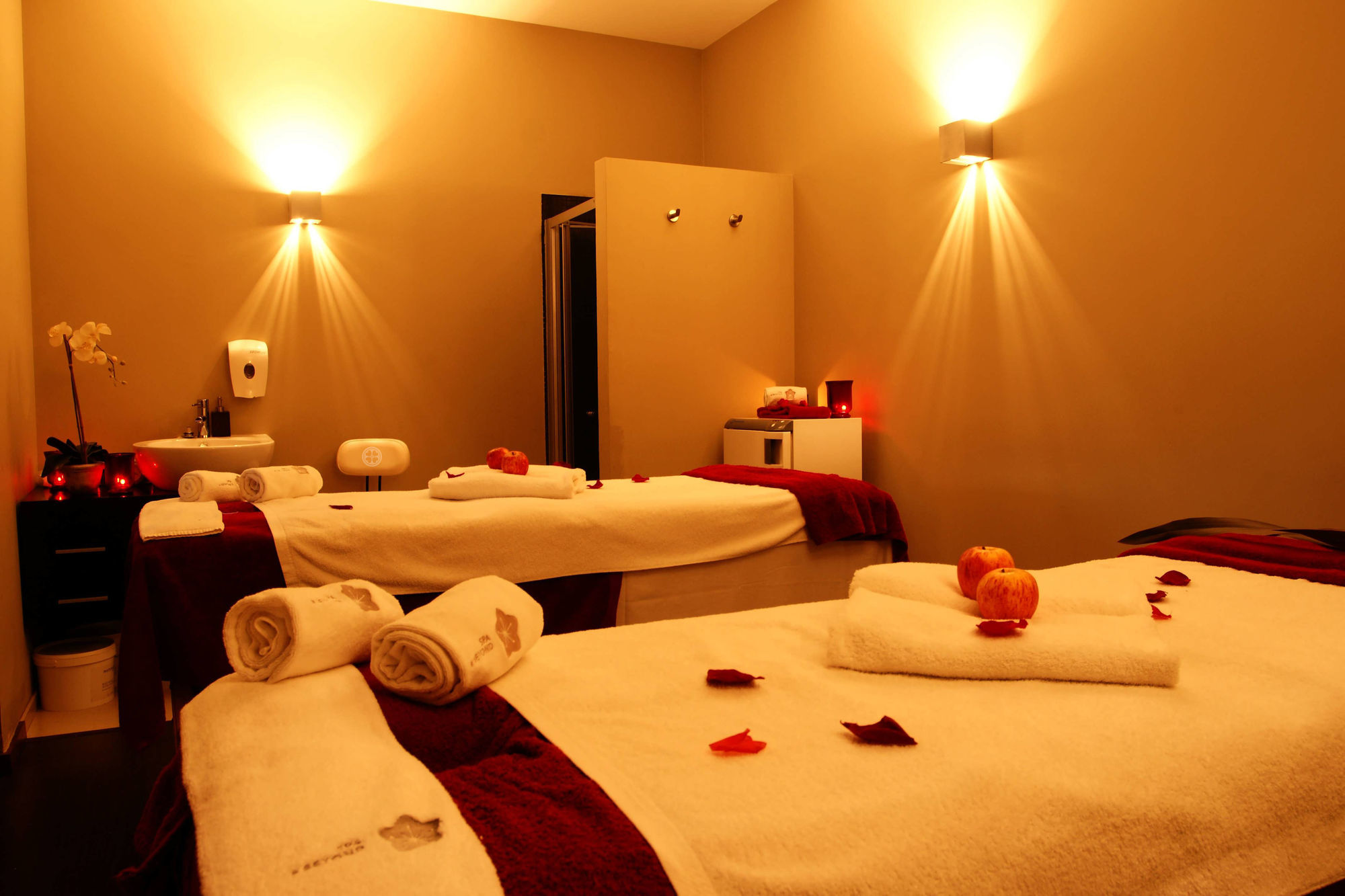 Your & Hotel Alcobaca