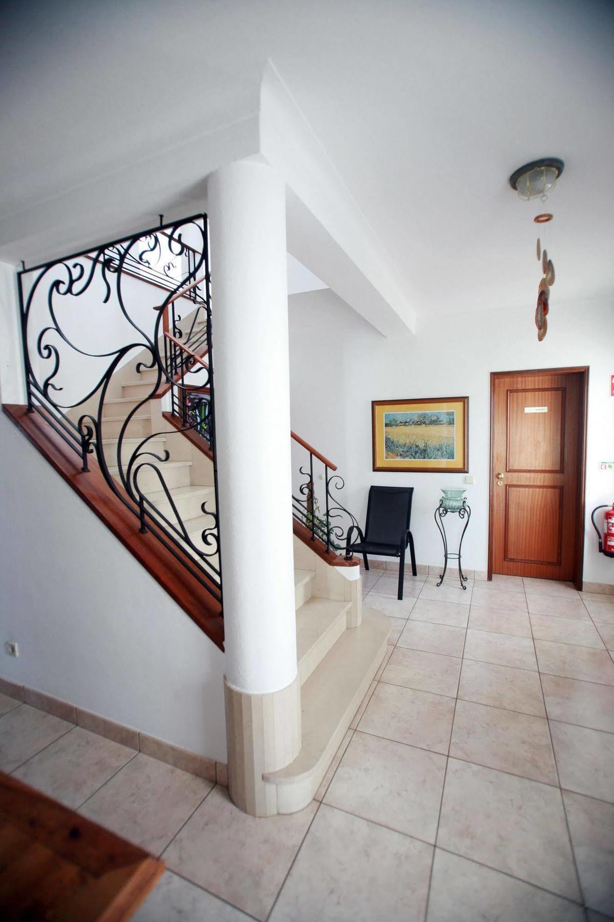Flow House - Surf Kite Surf School Bed & Breakfast 3*