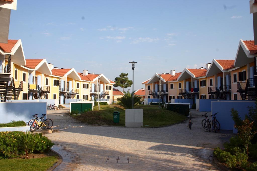 Aldeamento Turistico Casas Da 4*