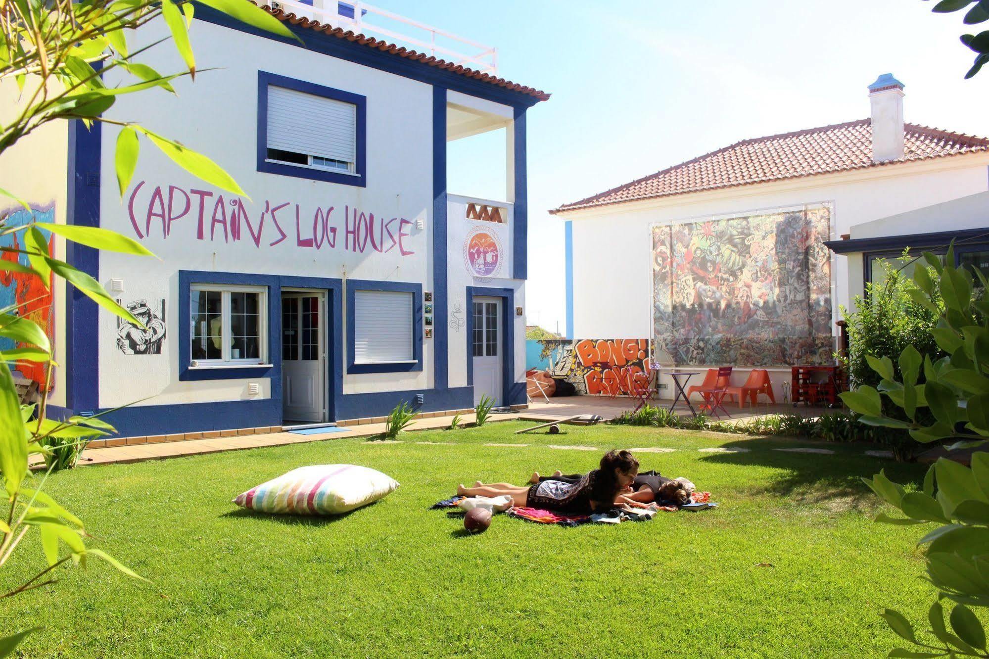 Captain's Log House * Baleal