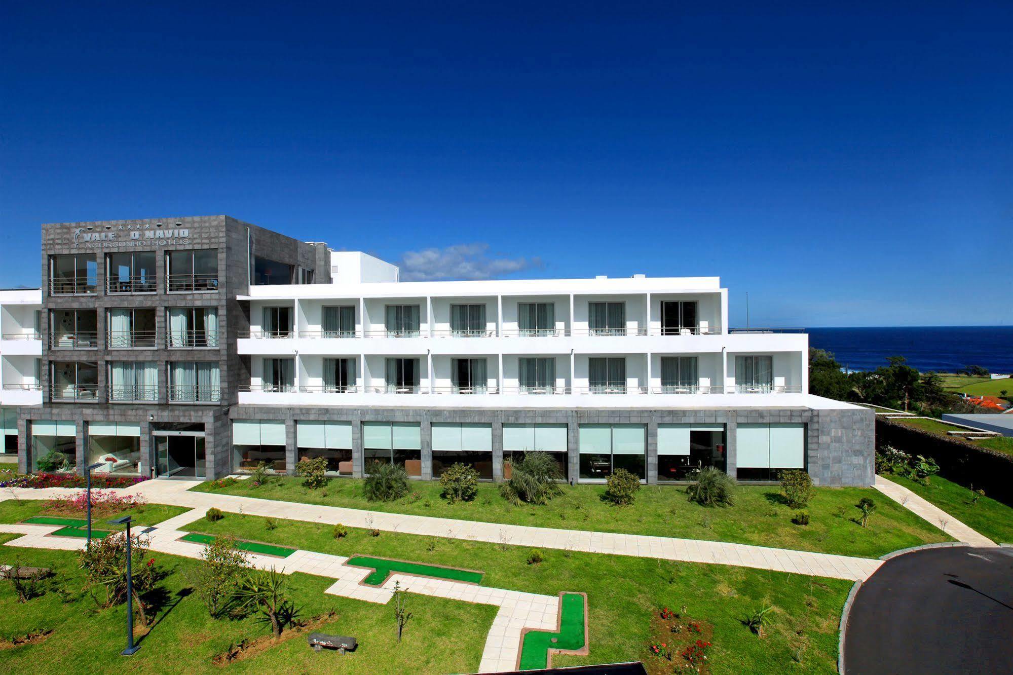 Hotel Vale Do Navio 4*