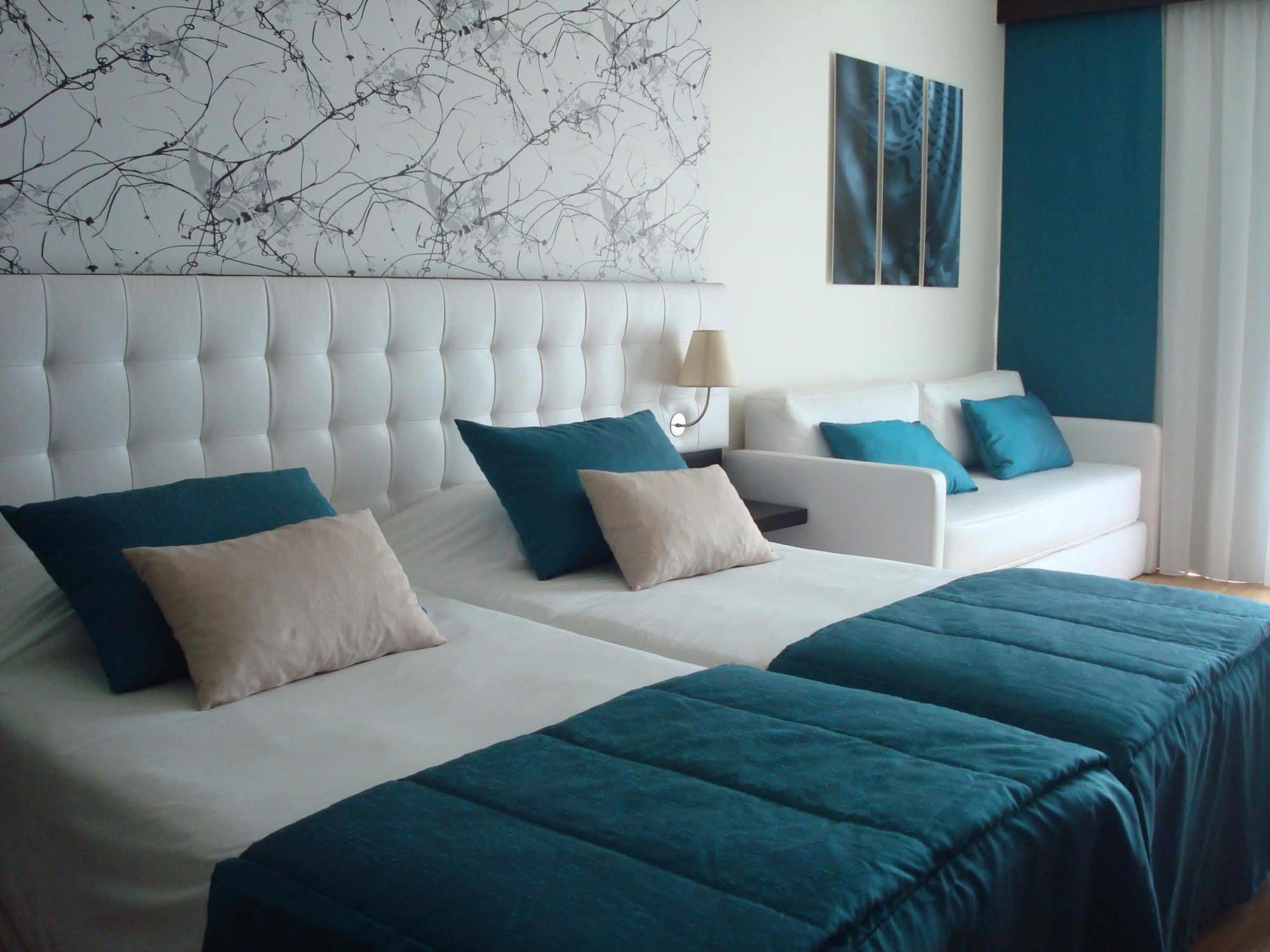 Vale Do Navio Hotel 4*