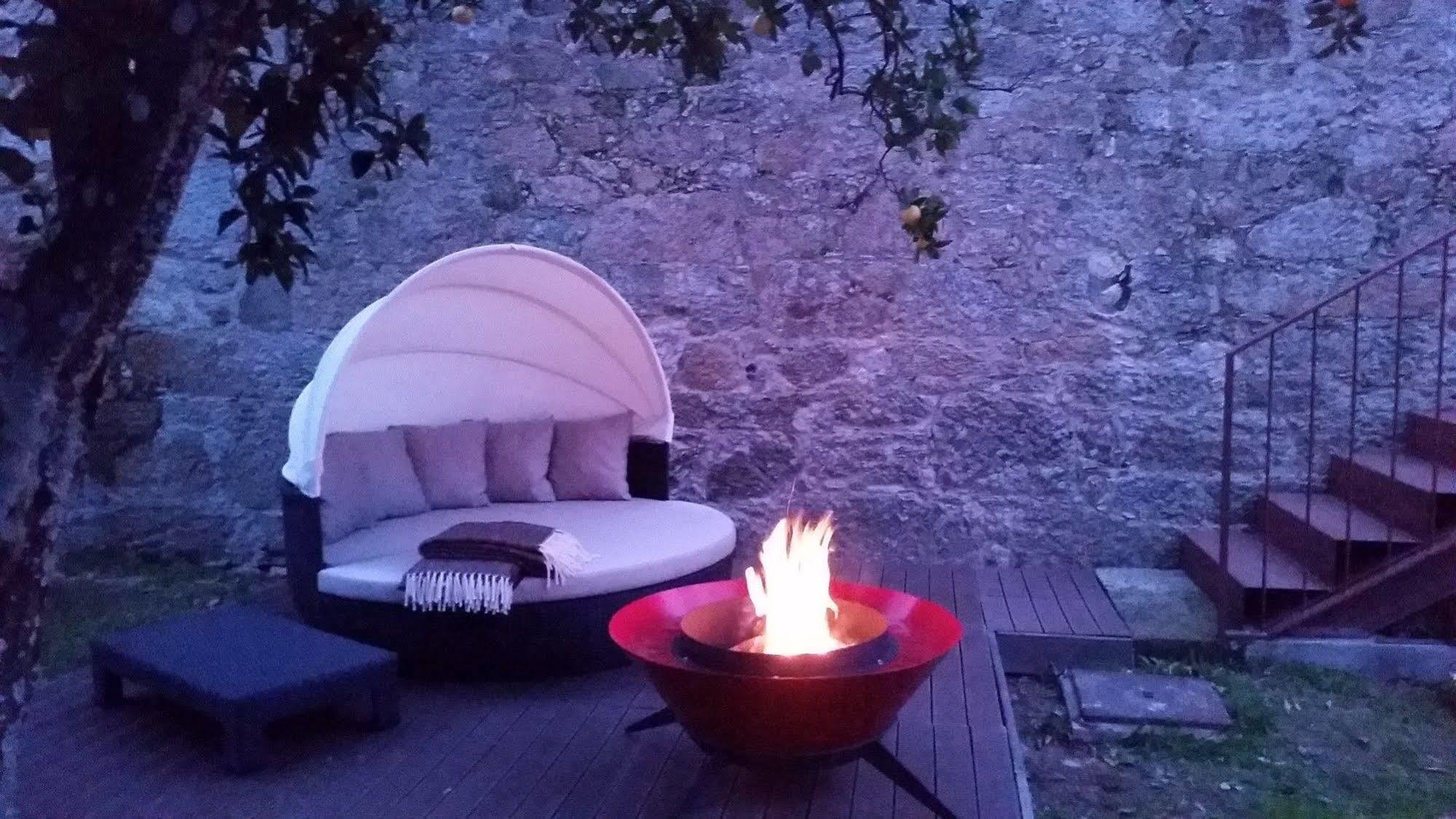 Farm stay Casas Do Monte De Roques Vila de Punhe